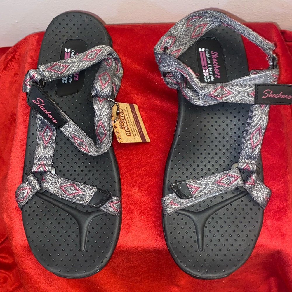 Sketchers Reggae’s Sandals